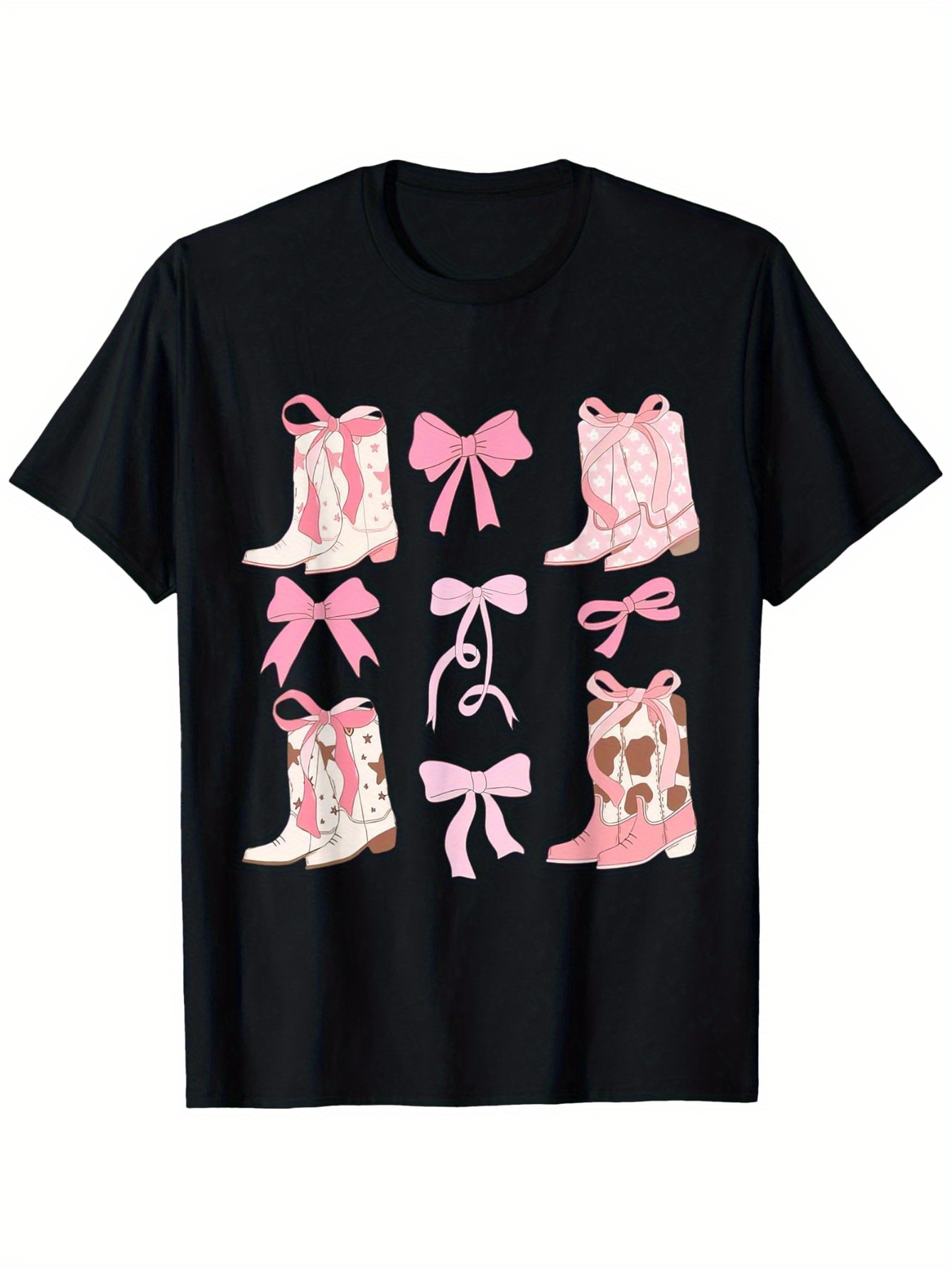 Street Fashion Co - เสื้อยืดคาวบอยสีชมพูโคเควตต์ โบว์ คาว บู๊ทส์ แฮท เวสเทิร์น